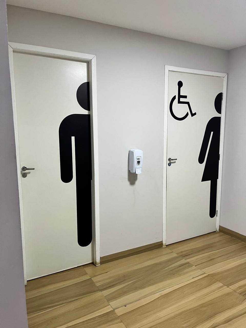 Banheiros acessíveis da Autoescola Cidade Alta